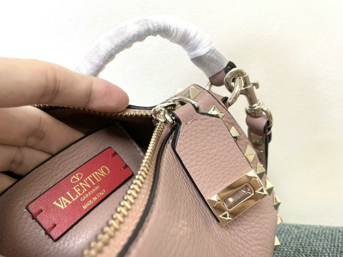 Valentino Garavani Rockstud Leather Shoulder Bag Pink V5500