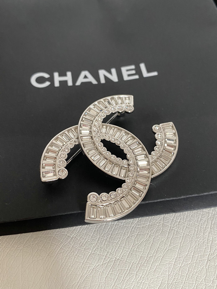 Chanel Brooch CR17