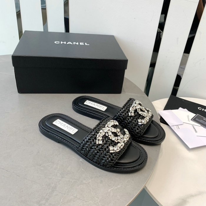 Chanel Slides SDC043002