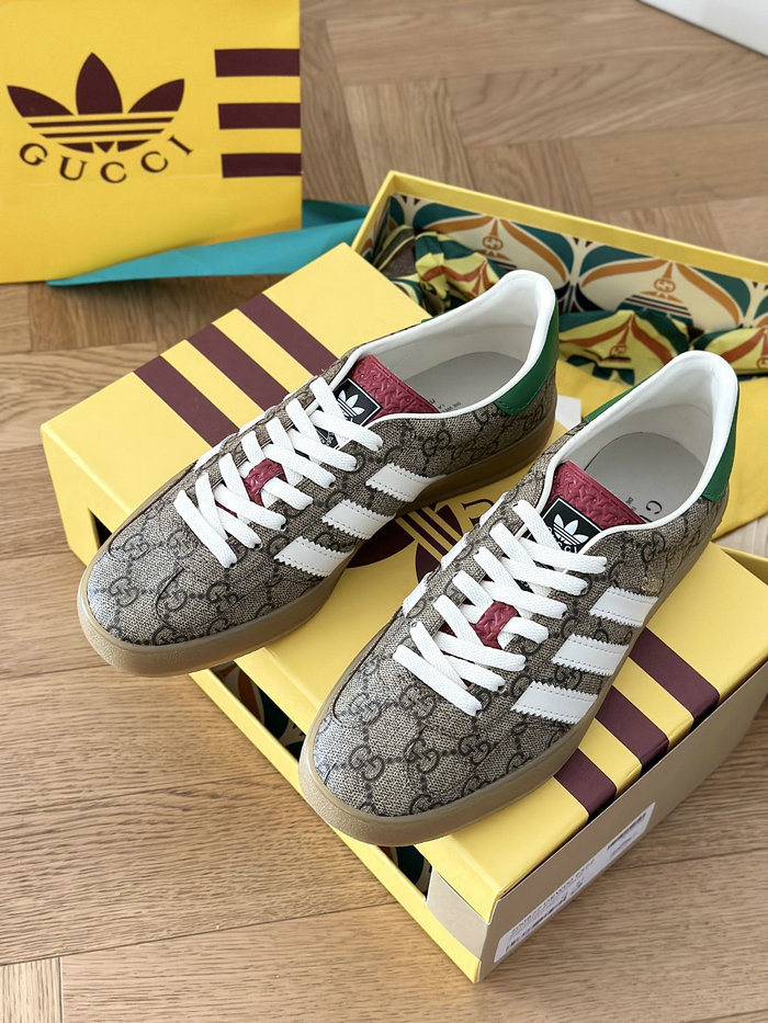 Gucci Sneakers SNG042701