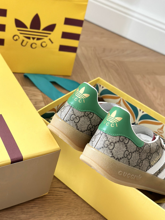 Gucci Sneakers SNG042701