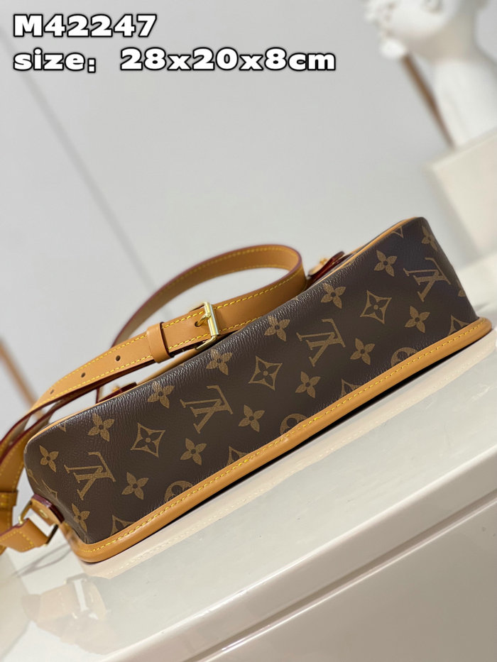 Louis Vuitton Gibeciere MM M42247