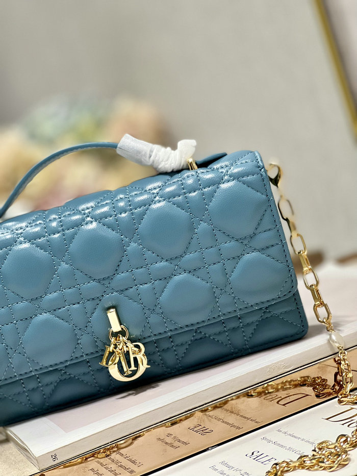 MISS DIOR MINI BAG Blue D0980