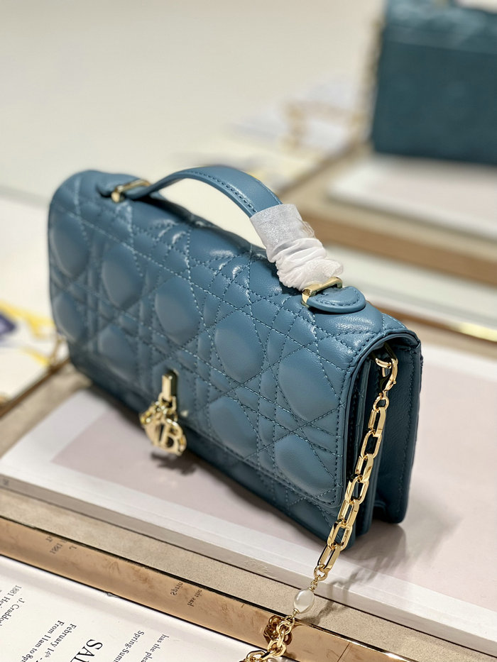 MISS DIOR MINI BAG Blue D0980