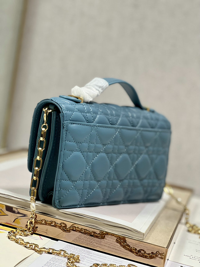 MISS DIOR MINI BAG Blue D0980