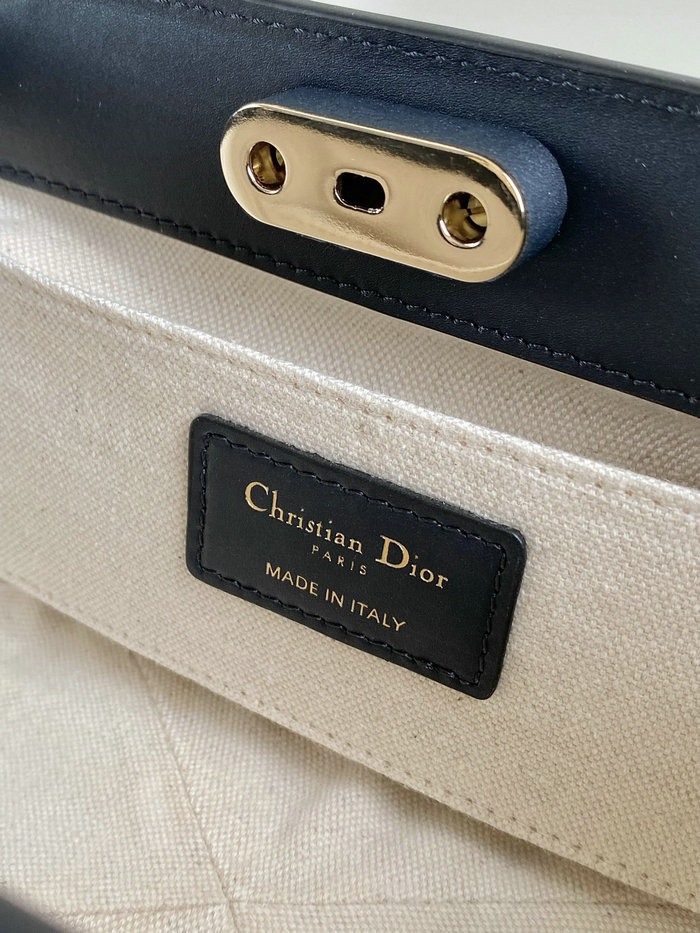 Small Dior Key Bag D6098