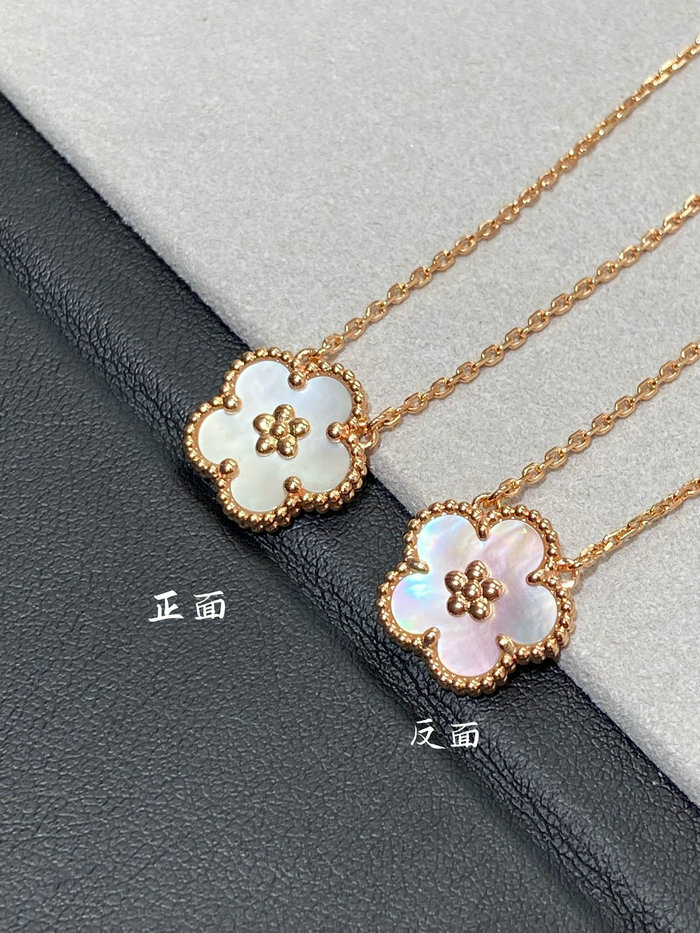 Van Cleef & Arpels Necklace VN09