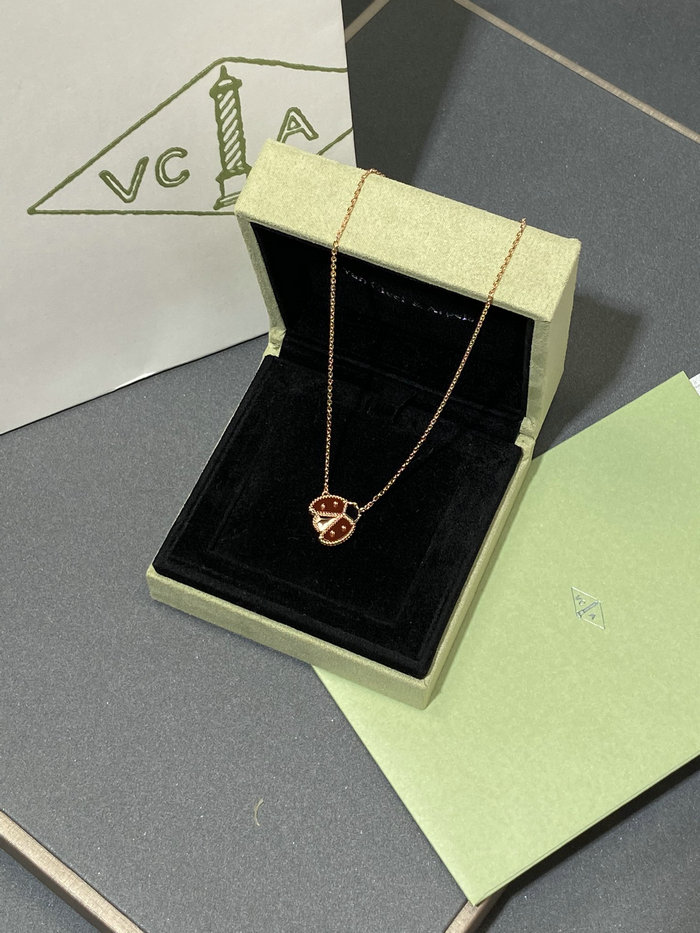 Van Cleef & Arpels Necklace VN13