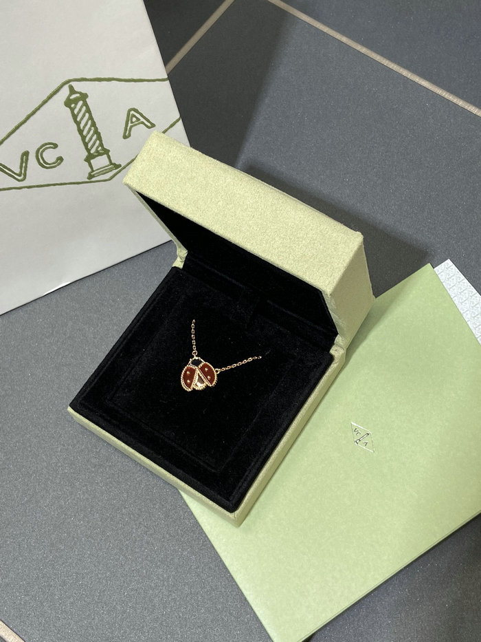 Van Cleef & Arpels Necklace VN13