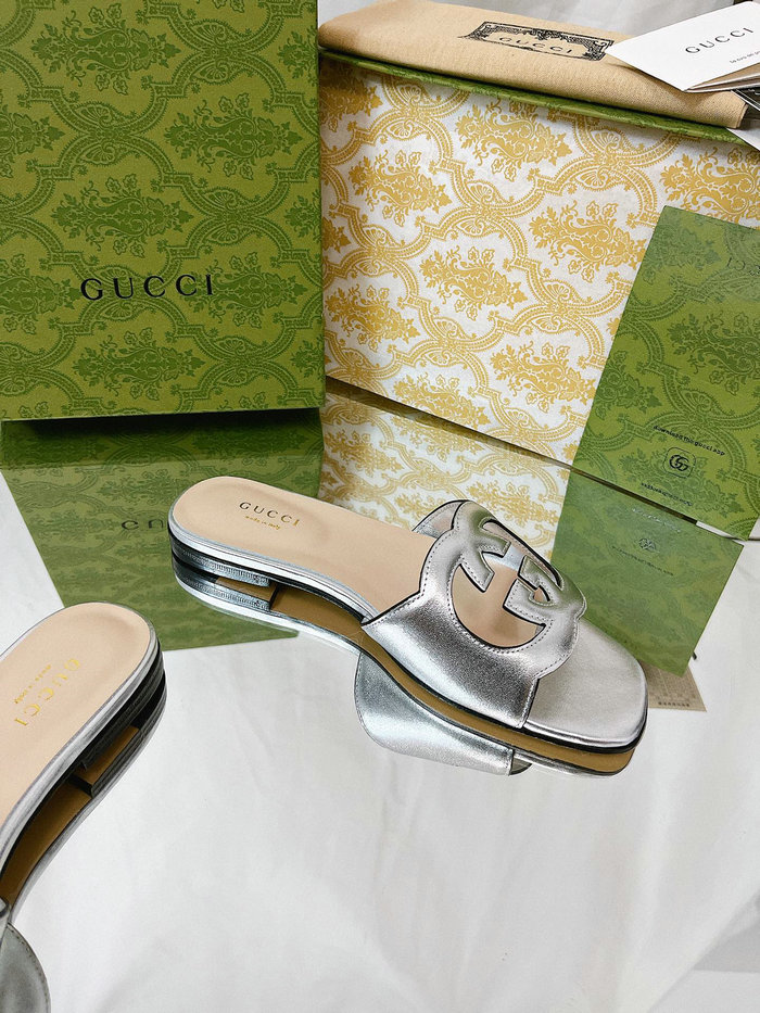 Gucci Cut Leather Interlocking G Sandals Silver SNG051402