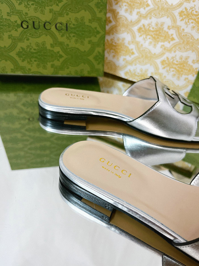 Gucci Cut Leather Interlocking G Sandals Silver SNG051402