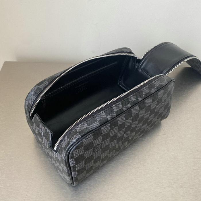 Louis Vuitton Dopp Kit Toilet Pouch N40127