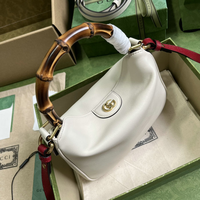 Gucci Diana Small Shoulder Bag White 746251