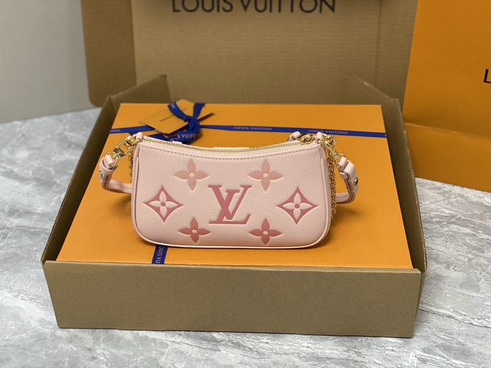 LV Easy Pouch M82346