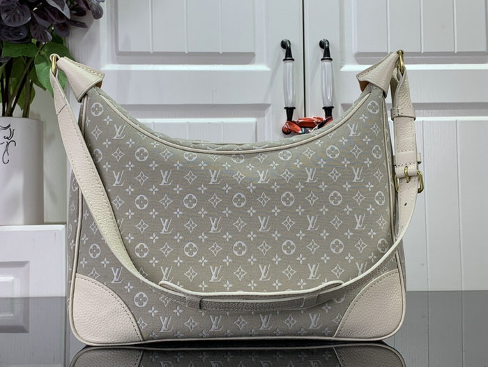 Louis Vuitton Boulogne Shoulder Bag White M95225
