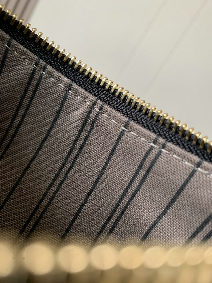 Louis Vuitton Easy Pouch On Strap Black M81066