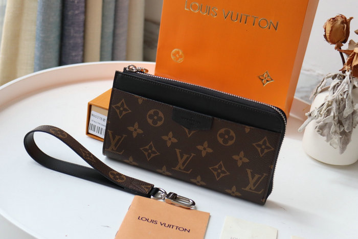 Louis Vuitton Monogram Zippy Dragonne N60379