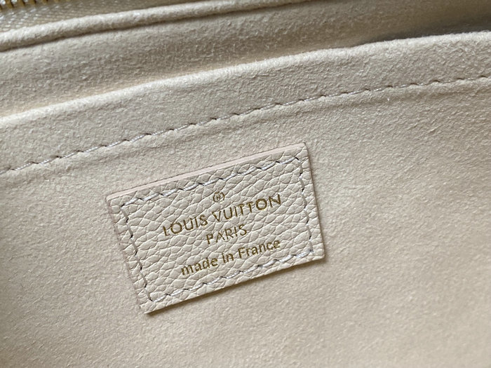 Louis Vuitton Multi Pochette Accessoires Cream M46568