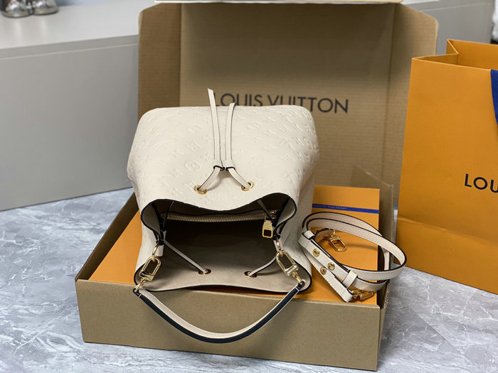 Louis Vuitton Neonoe MM Cream M46526