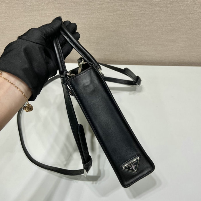 Prada Smooth Leather handbag Black 1BA333