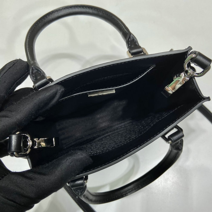 Prada Smooth Leather handbag Black 1BA333