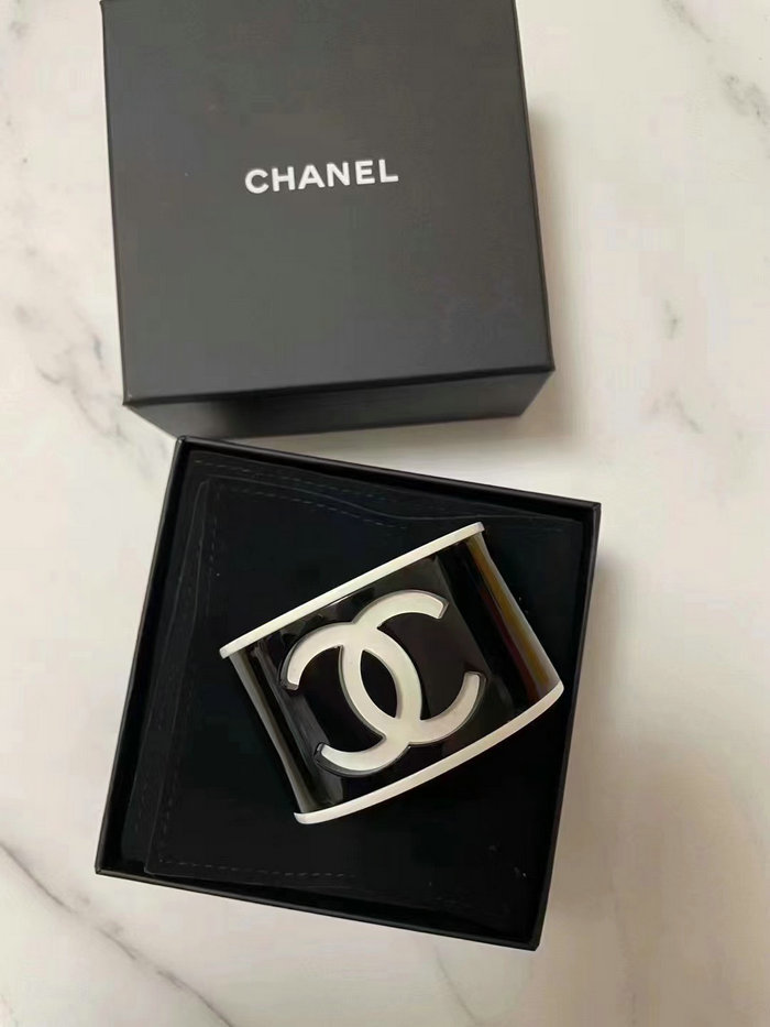 Chanel Bracelet JCB061401
