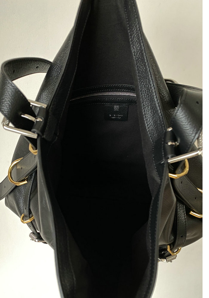 Givenchy Medium Voyou bag Black BB50