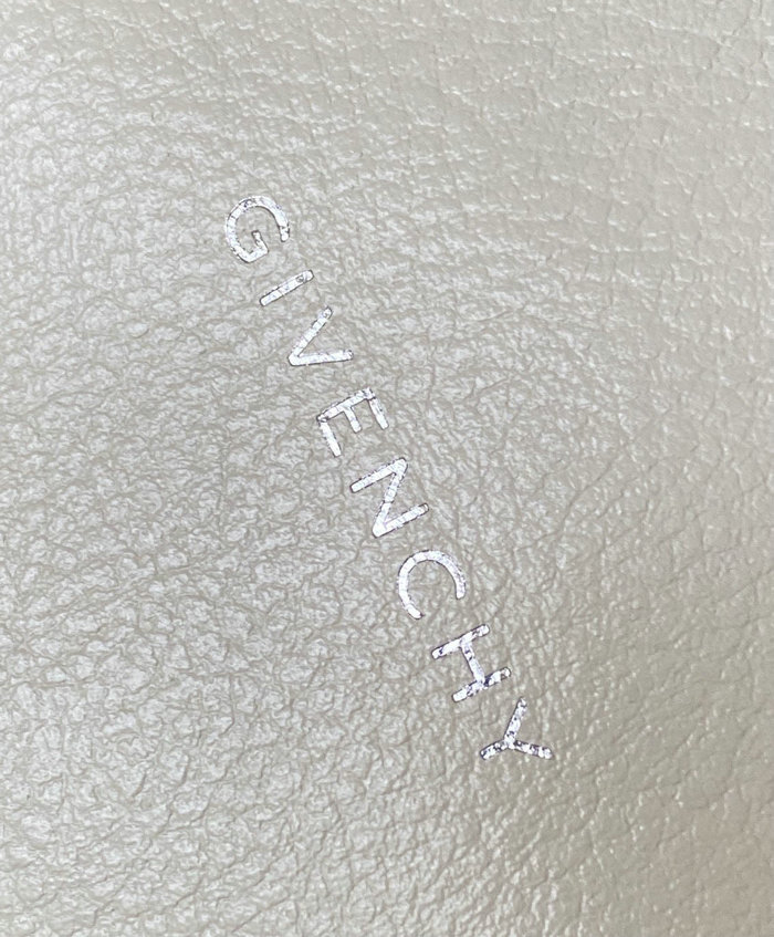 Givenchy Medium Voyou bag White BB50