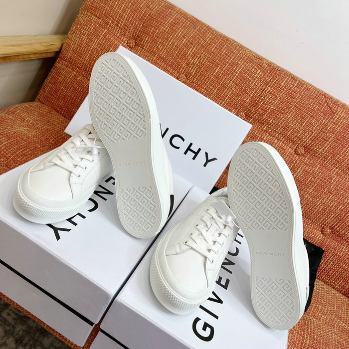 Givenchy Sneakers SLG060412