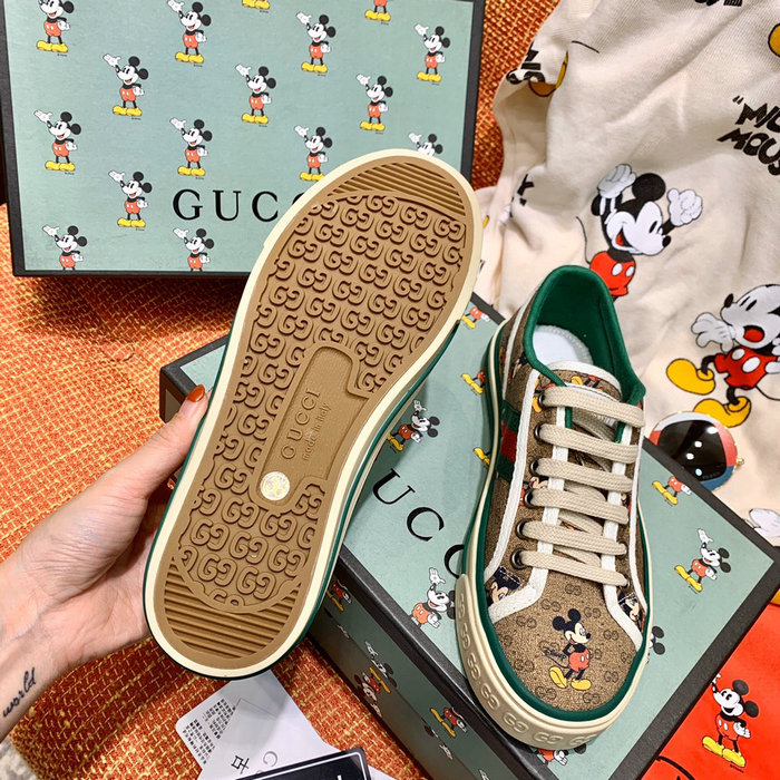 Gucci Sneakers SLG060405