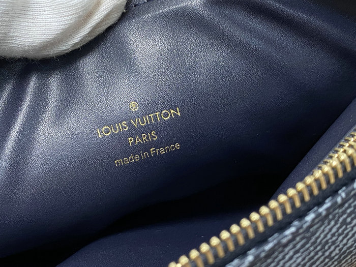 Louis Vuitton Coussin PM M23071