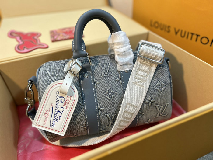 Louis Vuitton Keepall Bandouliere 25 M22762