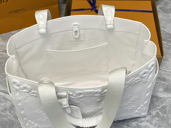 Louis Vuitton Sac Plat White M21841