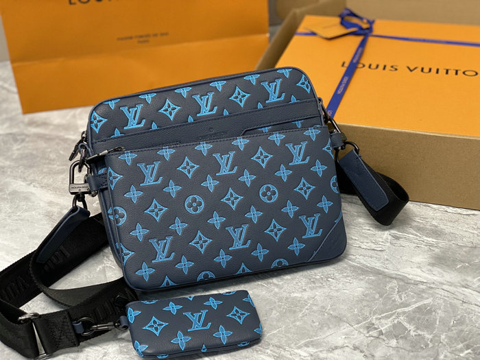 Louis Vuitton Trio Messenger Blue M46604