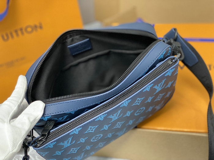 Louis Vuitton Trio Messenger Blue M46604