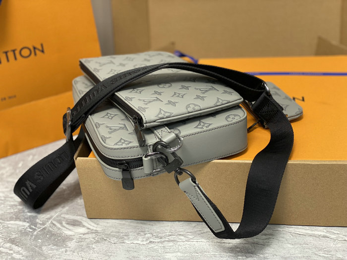 Louis Vuitton Trio Messenger Grey M46604