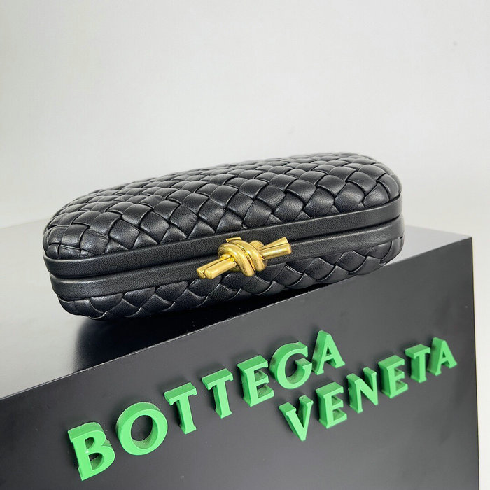 Bottega Veneta Classic Knot Clutch Black B717622