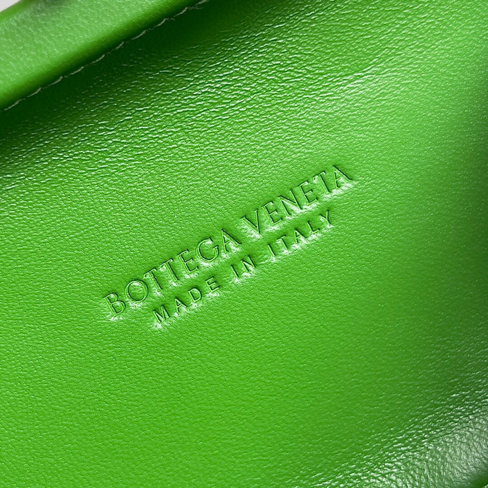 Bottega Veneta Classic Knot Clutch Green B717622