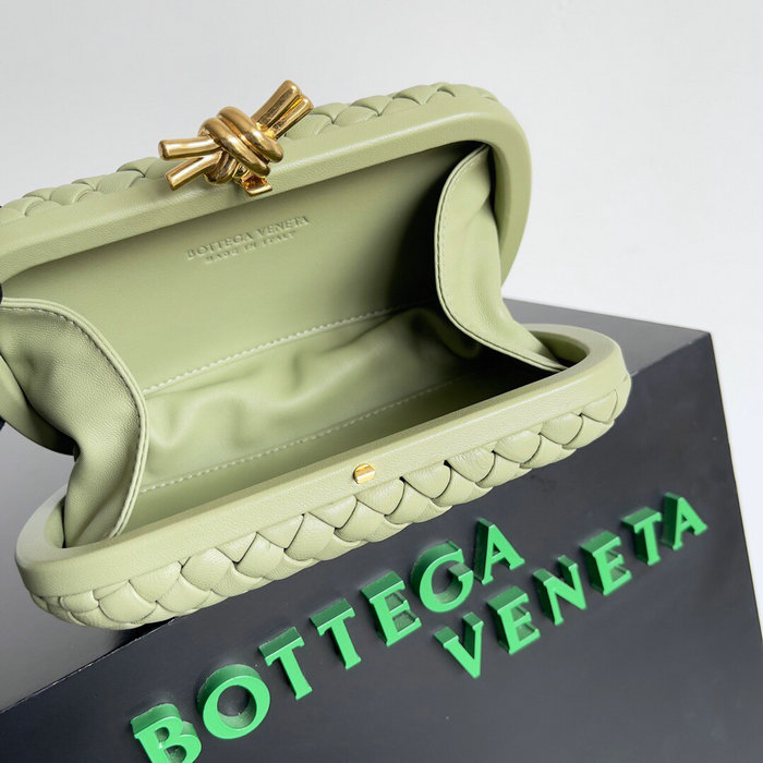 Bottega Veneta Classic Knot Clutch Travertine B717622