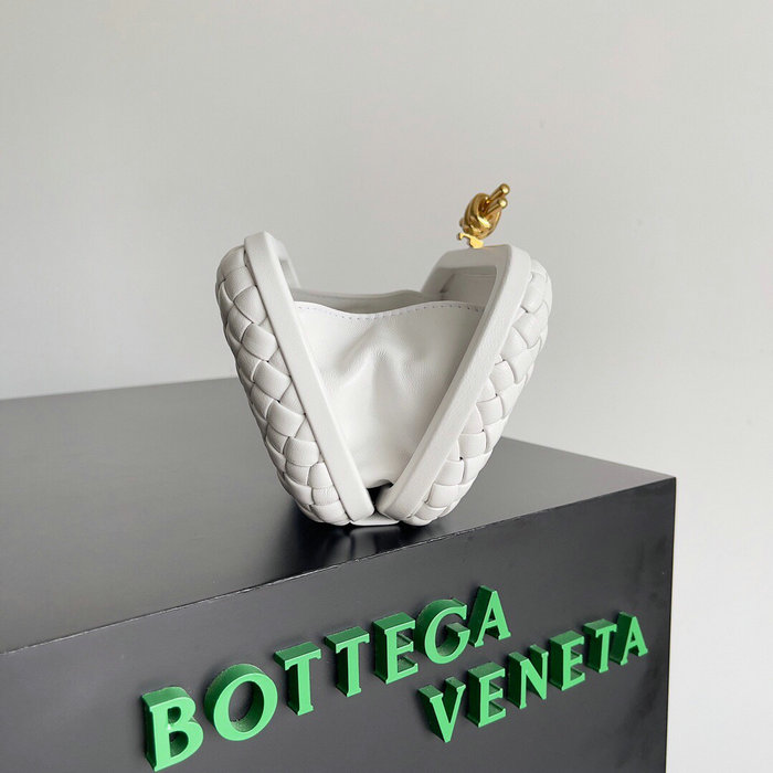 Bottega Veneta Classic Knot Clutch White B717622