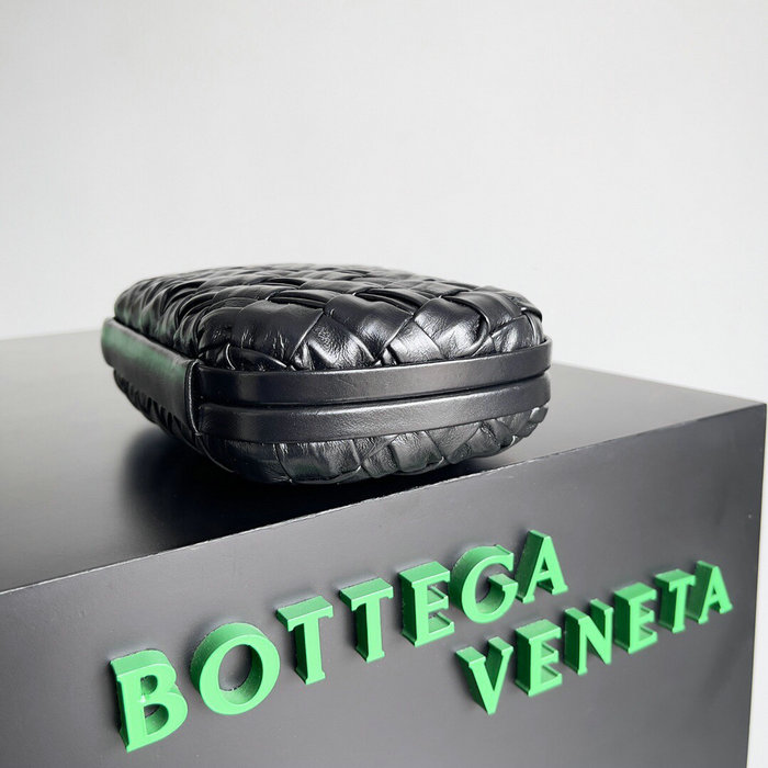 Bottega Veneta Knot Clutch Black B717622
