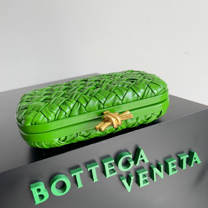 Bottega Veneta Knot Clutch Green B717622