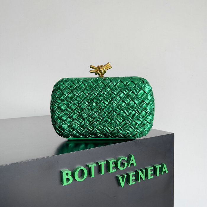 Bottega Veneta Knot Clutch Shiny Green B717622