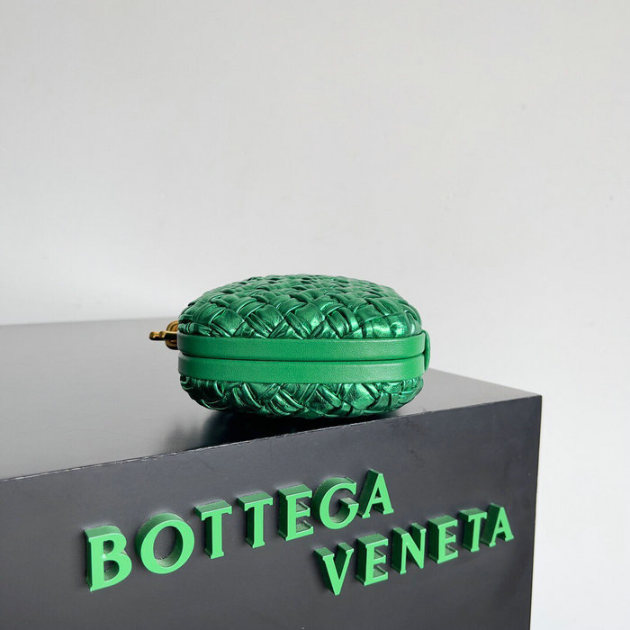 Bottega Veneta Knot Clutch Shiny Green B717622