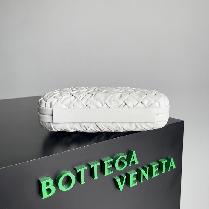 Bottega Veneta Knot Clutch White B717622