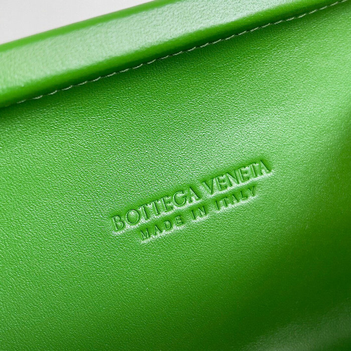 Bottega Veneta Knot Minaudiere Shoulder Bag Green B717623