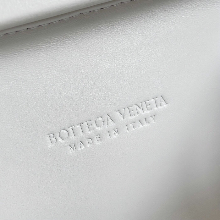 Bottega Veneta Knot Minaudiere Shoulder Bag White B717623