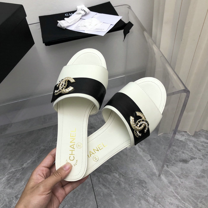 Chanel Slippers SDC062201