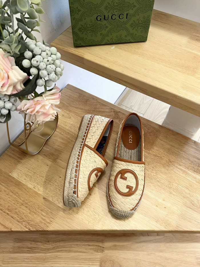 Gucci Flat Pumps Beige SNG070401