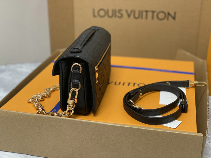 Louis Vuitton Pochette Métis East West Black M46596